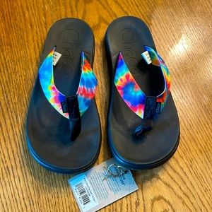 Chaco chillos flip flop dark tie dye 7 eeuc worn once, have box